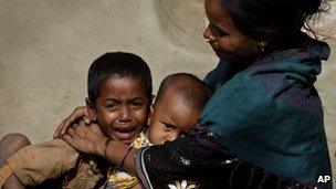 Grieving relative near Diamond Harbour hospital, 15 Dec