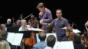 Conductor Keith Lockhart (L) and Graham Fitkin