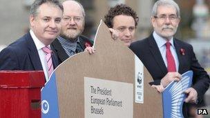 L to R: Scottish Fisheries minister Richard Lochhead, Director of WWF Scotland Dr Richard Dixon, Chef Tom Kitchin and Bertie Armstrong Chief Executive Scottish Fishermen Federation