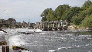 Boulter's Weir, Maidenhead