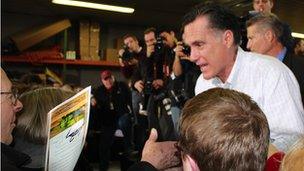 Mitt Romney campaigning in Iowa (2 January 2012)