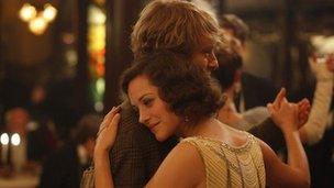 Owen Wilson and Marion Cotillard star in Midnight in Paris