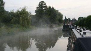 The Oxford Canal in the Cherwell Valley