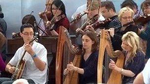 Traditional musicians