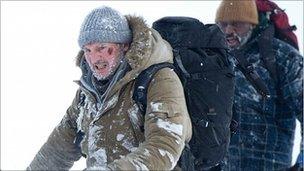 Liam Neeson with Nonso Anozie in The Grey