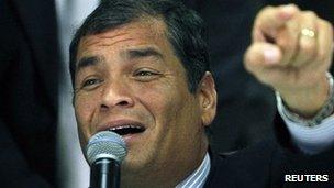 President Rafael Correa speaks during a news conference after a court session at the Ecuadorean Justice Supreme Court in Quito, 24 January 2012.