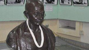 Bust of Mahatma Gandhi at the Gandhi Ashram Trust