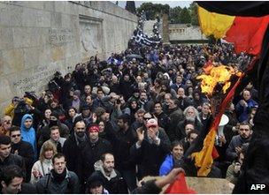 German flag burned outside Greek parliament