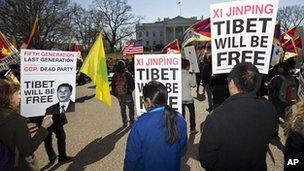 Pro-Tibet demonstrators in front of the White House in Washington. Photo: 13 February 2012