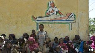 Displaced people at Mogadishu refuge centre