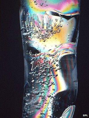 Air bubbles trapped in stalactite