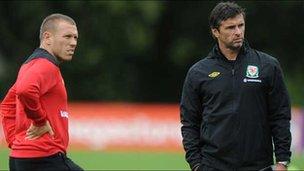 Craig Bellamy a Gary Speed