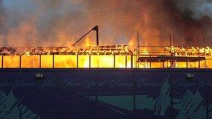 The fire at the Cutty Sark in 2004