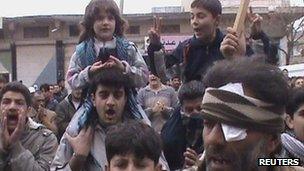 Video screengrab purportedly showing anti-government protest in Idlib town of Kafranbel (6 March 2012)