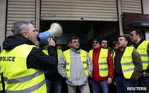 Greek police protesting in Athens (7 March 2012)