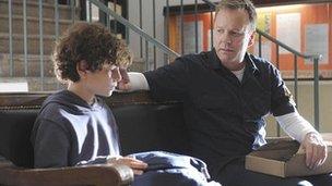 Kiefer Sutherland and David Mazouz in Touch