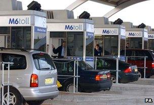 Cars at the motorway toll on the M6 in Staffordshire