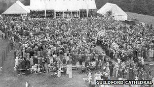 Crowds gather for the laying of the cathedral's foundation stone