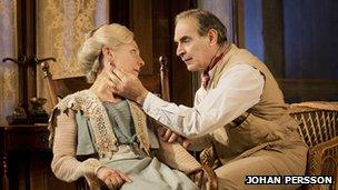 Laurie Metcalf and David Suchet in Long Day's Journey into Night (photo: Johan Persson_