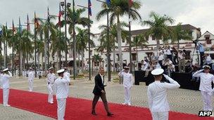 US President Barack Obama arrives at the Julio Cesar Turbay Ayala Convention Center on August 14, 2012 in Cartagena, Colombia.