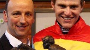 Anthony Knott (l) with jockey Nick Schofield