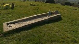 Frederick Kempster's grave in Blackburn Cemetery
