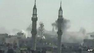 Screengrab from video purportedly showing smoke rising from the Syrian city of Homs (17 April 2012)