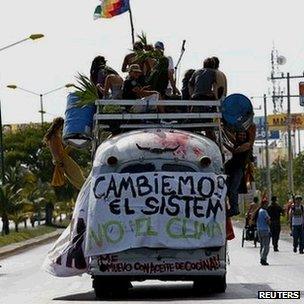 Bus in Cancun