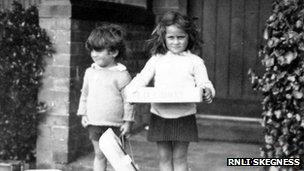 Three-year-old Joel Grunnill (left), in 1927, with his sister, Ruth