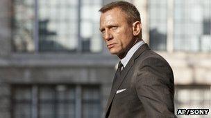 Daniel Craig