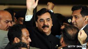 Yusuf Raza Gilani waves outside court