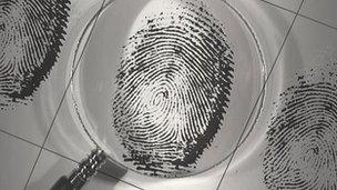 Magnifying fingerprint