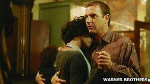 Still of Whitney Houston and Kevin Costner in The Bodyguard