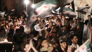 Screengrab of video purportedly showing anti-government protest at Aleppo University (1 May 2012)