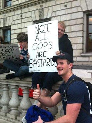 Occupy London protesters come out to support the police