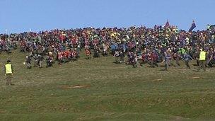 Ten Tors yompers set off