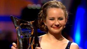 Laura van der Heijden with her trophy