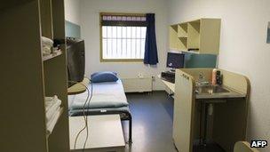 A standard cell inside Scheveningen jail (undated image)