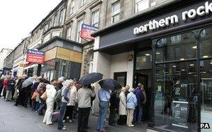 Hundreds of Northern Rock customers queue outside the Edinburgh branch