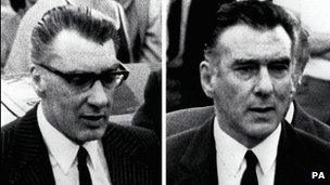 Ronnie (left) and Reggie Kray