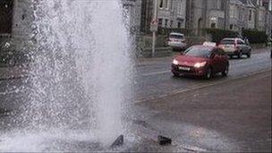 Gushing water hydrant