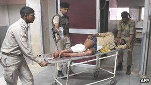 Policeman injured in an attack by militants in Indian-administered Kashmir (May 2012)