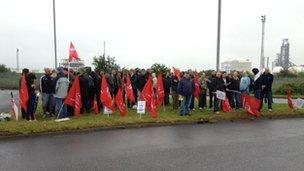 Coryton workers in protest near site