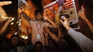 Egyptian supporters of Muslim Brotherhood presidential candidate Mohammed Mursi gather in Cairo's Tahrir Square