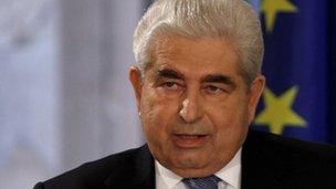 Cypriot President Mr Dimitris Christofias has called a meeting to discuss Cyprus' options