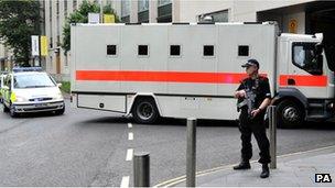 A van believed to be carrying Kiaran Stapleton arrives in court