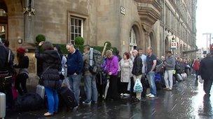 Queues at Glasgow Central