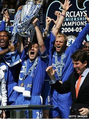 Bob Diamond with 2005 Premiership champions Chelsea