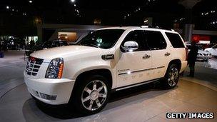 Cadillac Escalade SUV at a car show in Los Angeles (November 2007)