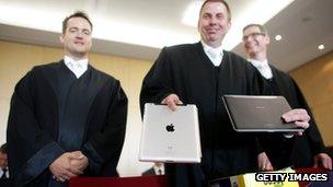 Lawyers in the Apple v Samsung legal battle